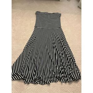 Felicity & Coco Black and White Strapless Midi Dress